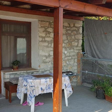 Отель Stone House Химара Экстерьер фото