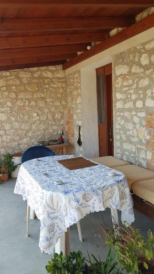 Отель Stone House Химара Экстерьер фото